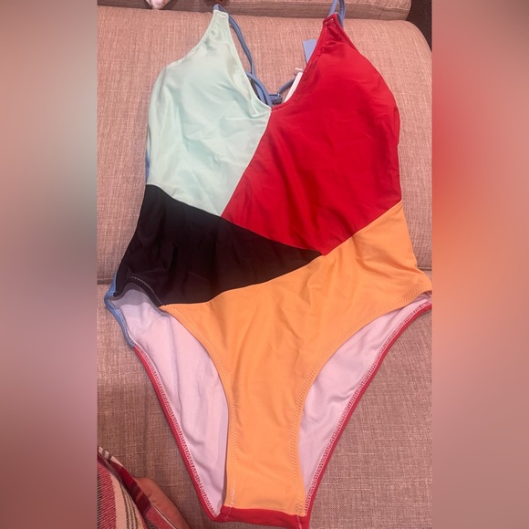 Cupshe Other - Cupshe swimsuit- New With Tags